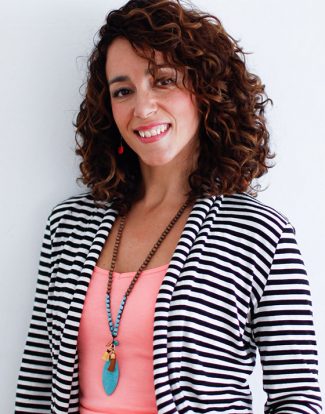 Alumni success ‘spotlight’ interview with Dariana Moreira 24 DarianaMoreira profile Make Art That Sells Alumni success ‘spotlight’ interview with Dariana Moreira