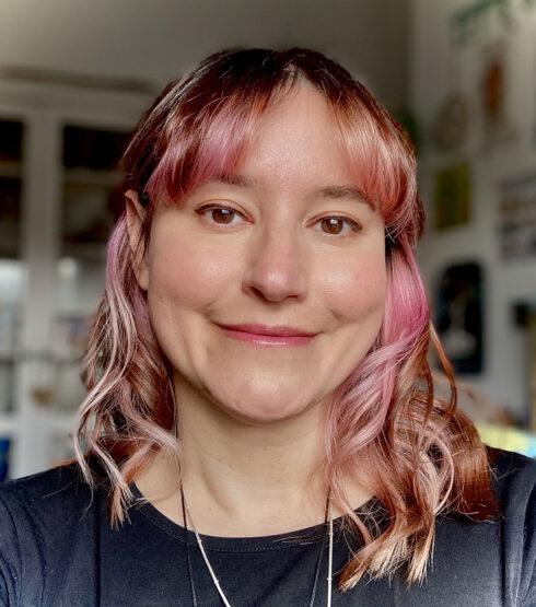 Meet the latest Make Art That Sells student to be scooped up by Lilla Rogers! 3 Paloma headshot2