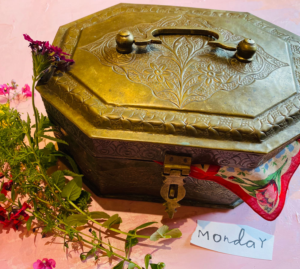 Make Art That Sells Five things about Lilla’s Mystery Box revealed (You’re going to LOVE #4)